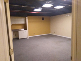 The suite's main room is 19x20. Click for a larger version.